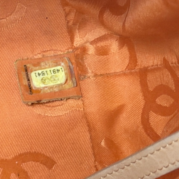 Chanel Quilted Tote Bag - Picture 4 of 5